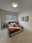 Luxuria Vibe & Vogue 5 Bdrm near Lake! - 3-Sterne