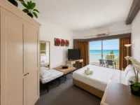 Rainbow Paradise with Beach in Tanjung Bungah - 4 ดาว