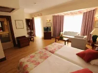 Suite Hotel Jardins Da Ajuda - Mountain view