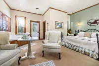Rockwell Falls Inn and Wine Bar - Beach