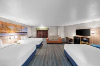 Days Inn by Wyndham York - parking