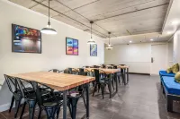 里奇蒙北凱隆波因特飯店 - 近大學 - Wi-Fi