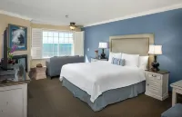 Sand Pebbles Inn - Beach