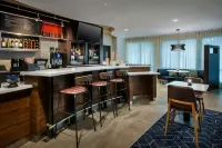 Courtyard Paramus - バー