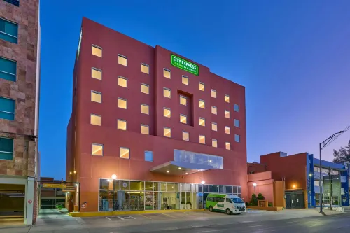 City Express Junior by Marriott San Luis Potosi Carranza - Bãi đậu xe