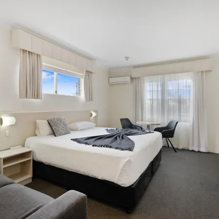 Comfort Inn All Seasons