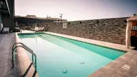 Hampton Inn Riverside Downtown - Pools