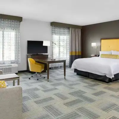 Hampton Inn & Suites Los Angeles/Hollywood Hotels near Hollywood