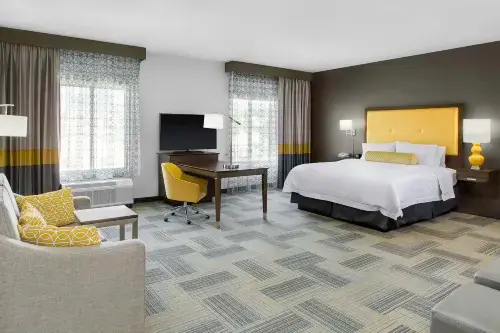 Hampton Inn & Suites Los Angeles/Hollywood - 2-Star