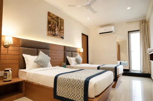 Royal Regal-Rooms & Suites - Wifi