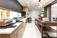 Hampton Inn & Suites by Hilton Santa Rosa Sonoma Wine Country - 2-Sterne