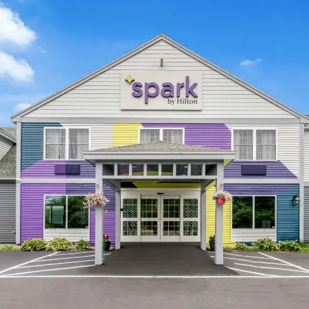 Spark by Hilton Freeport