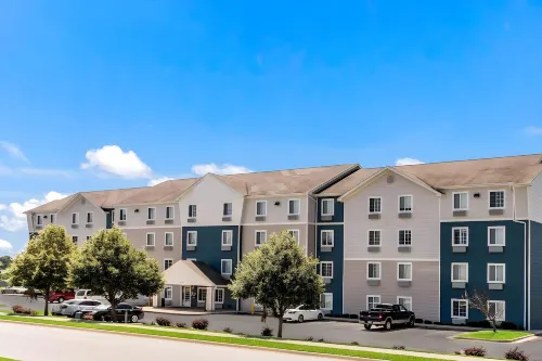 WoodSpring Suites Fayetteville I-49 - Pysäköinti