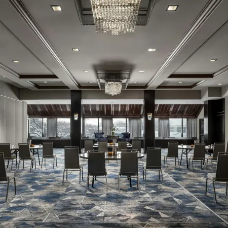 Sheraton Montreal Airport Hotel