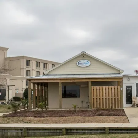 BridgePointe Hotel & Marina