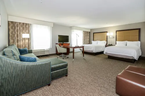 Hampton Inn Brighton - Parking