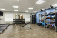Hampton Inn & Suites by Hilton Montreal-Dorval - Gym