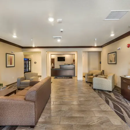 Cobblestone Hotel & Suites - Victor