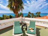 Villa Juanita Con Vistas Al Mar, Nerja - Bungalows