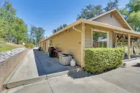 Hot Tub, Game Room, Playset and Fire Pits! - WiFi