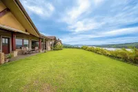 Lake & Volcano Views: 2-Unit Retreat w/ Hot Tub! - 2-Star