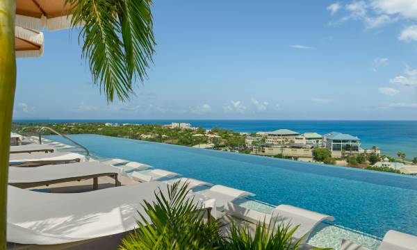 ONE GT Grand Cayman
