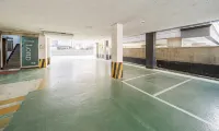 Gumi Road Hotel - parking