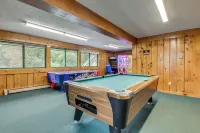 Stowe Ski, Bike & Hike Condo w/ Pools & Clubhouse - Condos