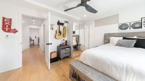 Saltaire by Avantstay Rooftop Deck + Firepit + Wet Bar Walk to Beach + Trail - 3-Star
