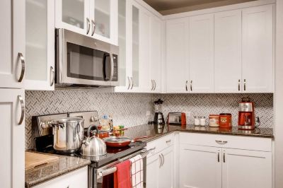 Other #1 Location - Fast Wifi - Work Area - 2Br/2.5 Bath - Free Parking (FV1) Photo