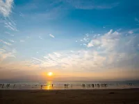 Ramee Guestline Hotel Juhu Hoteles cerca de ISKCON - Sociedad Internacional para la Conciencia de Krishna