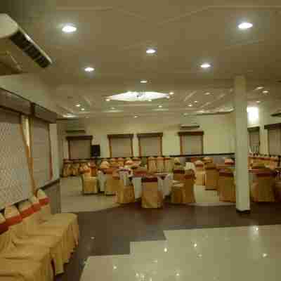 Ethnic India Tourist Resort Dining/Meeting Rooms
