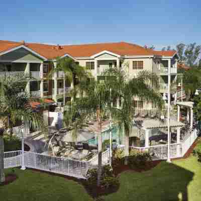 DoubleTree Suites by Hilton Naples Hotel Exterior