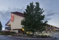 Red Roof Inn Lansing West - MSU Hotels near Walmart Supercenter