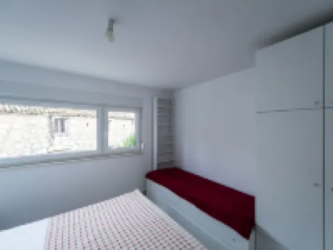 No5 One Bedroom Apartment Hotels in Pakostane