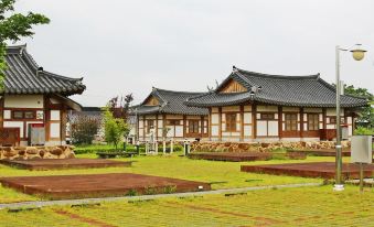 Gurye Hyojangsu Hanok Stay