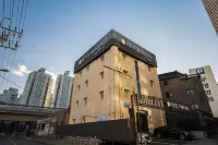 Busan Anseong-Dong Saint Nine Hotel in zona Onchonchon Citizen's Park