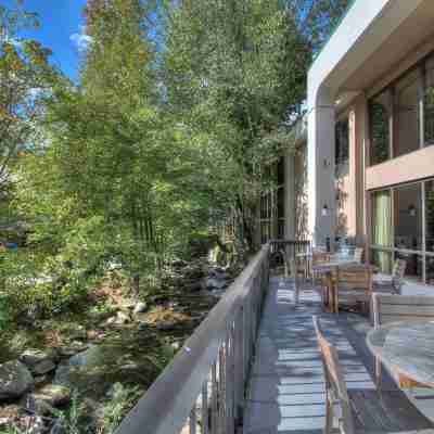 Hampton Inn Gatlinburg Hotel Exterior