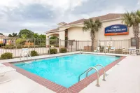 Howard Johnson by Wyndham Lafayette Hotels in Breaux Bridge
