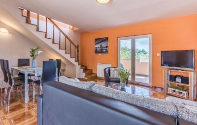 Other Nice Home in Liznjan with Wifi and 2 Bedrooms Photo