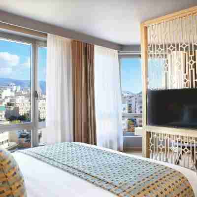 Zeus Wyndham Grand Athens Rooms