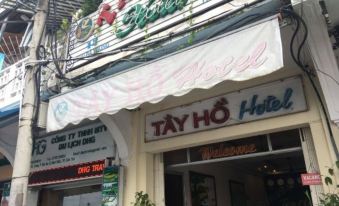 Tay Ho Hotel
