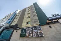 Geojedo Jangseungpo Hotel Pause