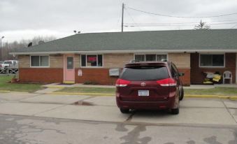 Standish Motel