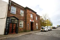 OYO Gin House Hotel Hotels in Greenock