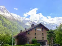 Les Pècles Hotel a 