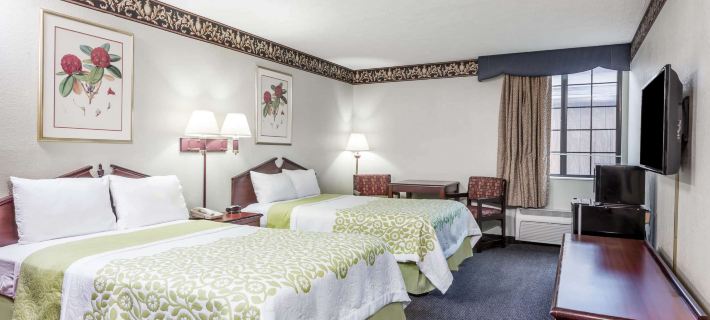 Days Inn & Suites by Wyndham Youngstown / Girard Ohio Hotele w: Trumbull County
