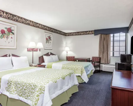 Days Inn & Suites by Wyndham Youngstown / Girard Ohio Hotels in Trumbull County