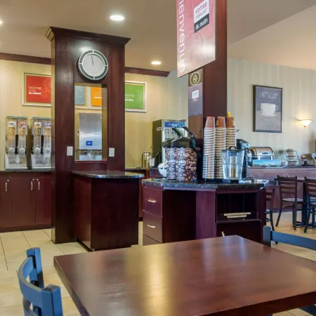 Comfort Inn & Suites