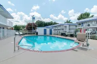 Motel 6 Norcross, GA - Atlanta Northeast - Kolam Renang